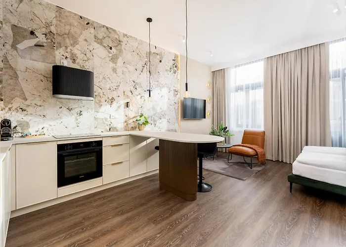 Heritage Apartment *