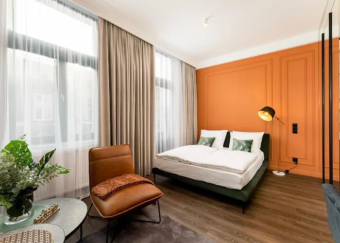 Heritage Apartment *