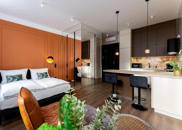 Heritage Apartment *